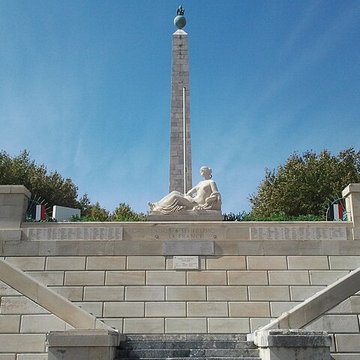 Place de lObélisque à Port-Vendres