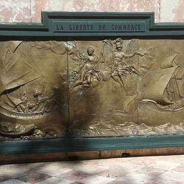 Place de lObélisque à Port-Vendres