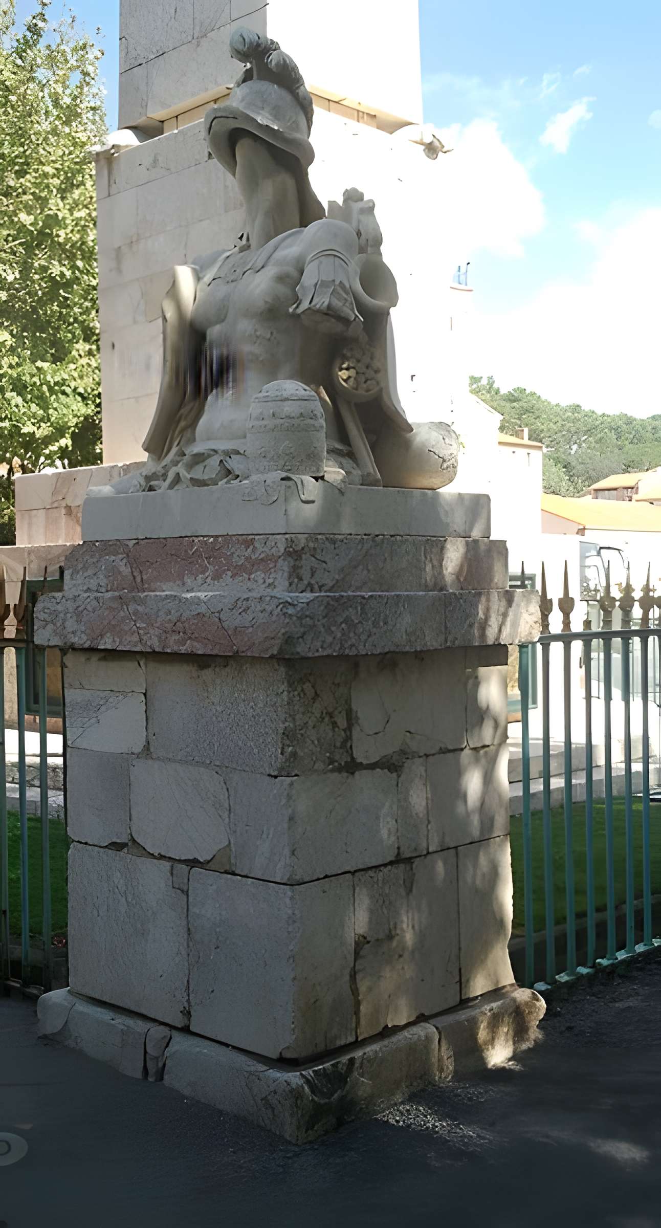 Place de l'Obélisque à Port-Vendres