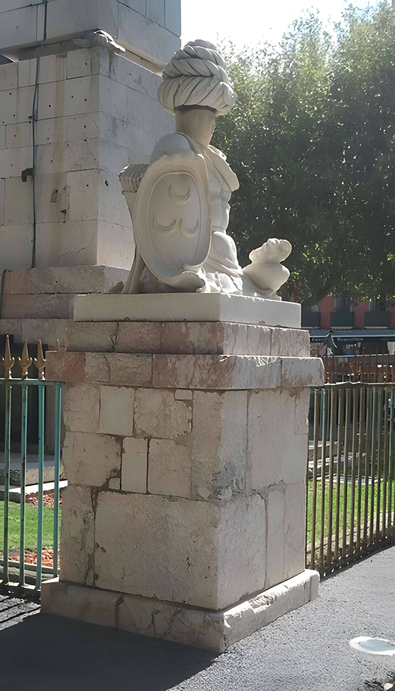 Place de l'Obélisque à Port-Vendres