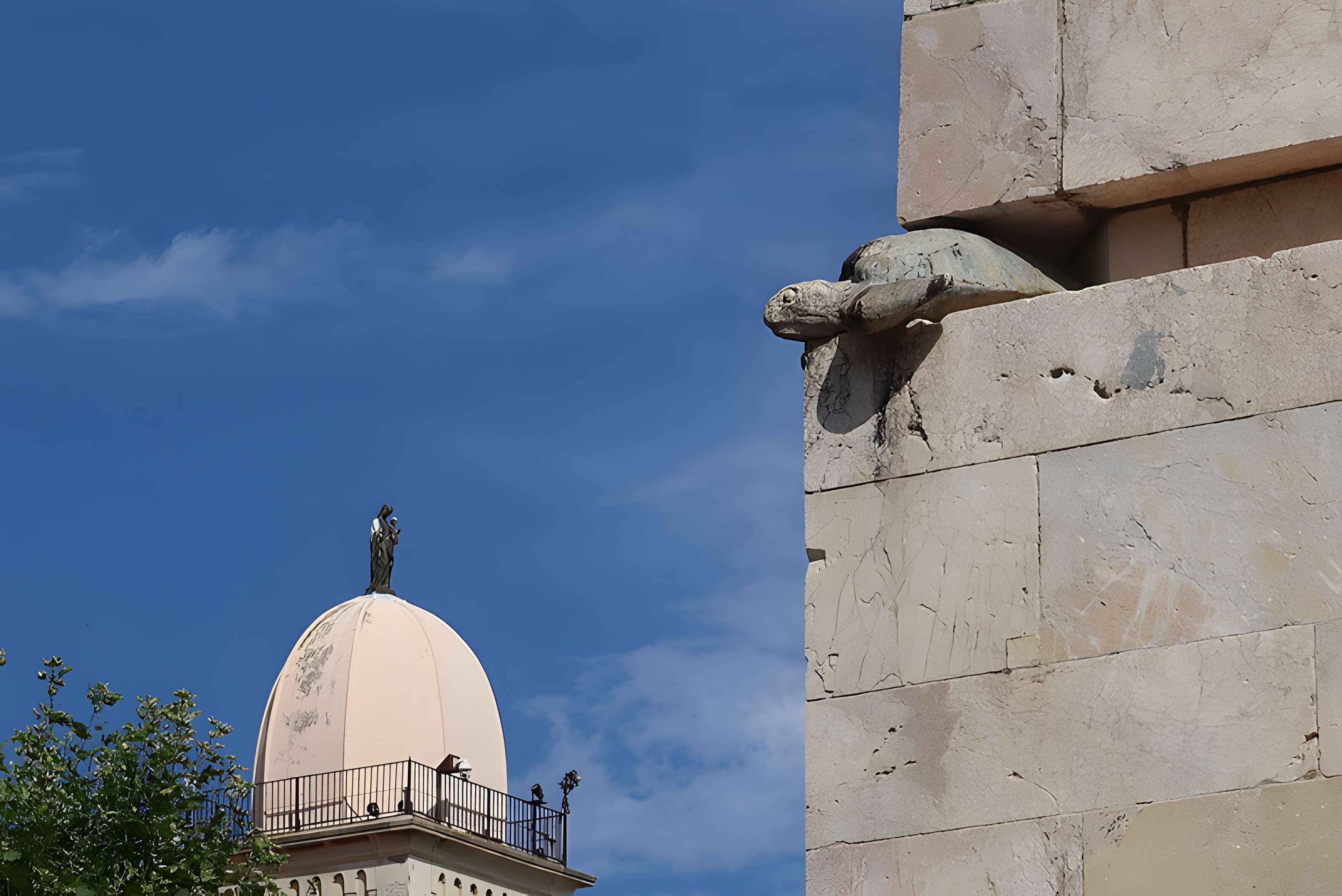 Place de l'Obélisque à Port-Vendres