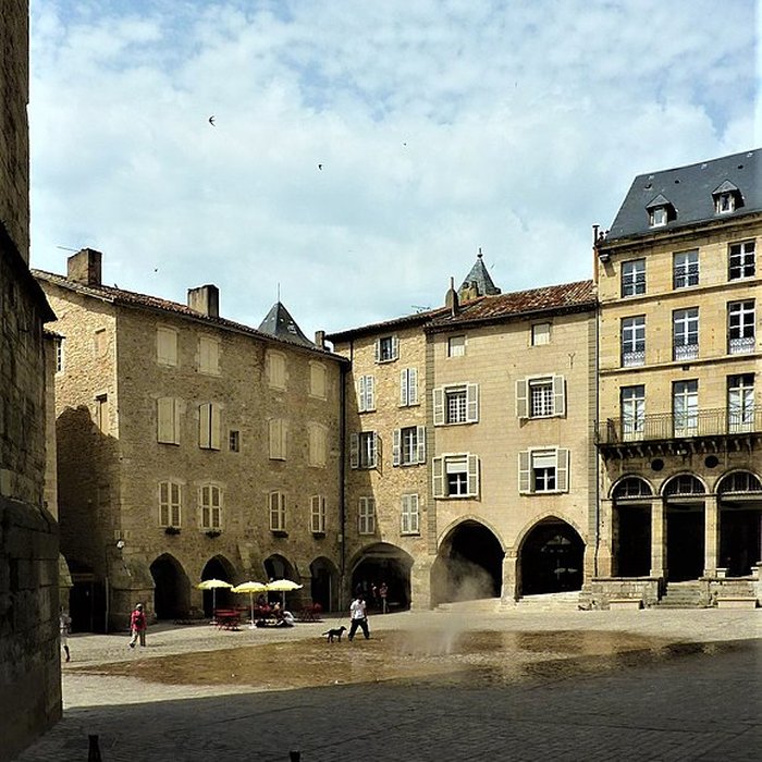 Photo de Place Notre-Dame de Villefranche-de-Rouergue