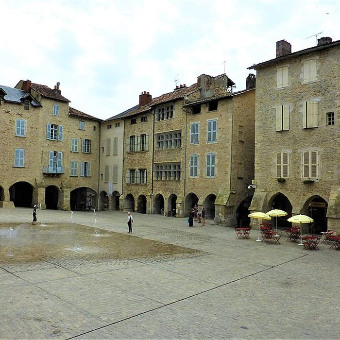 Photo de Place Notre-Dame de Villefranche-de-Rouergue