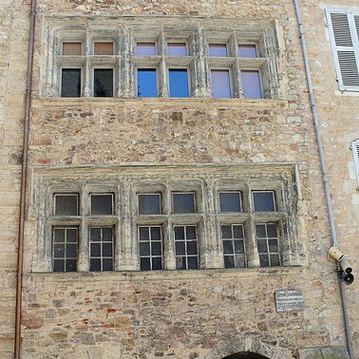 Photo de Place Notre-Dame de Villefranche-de-Rouergue