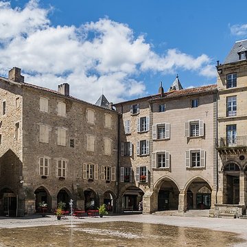 Place Notre-Dame de Villefranche-de-Rouergue