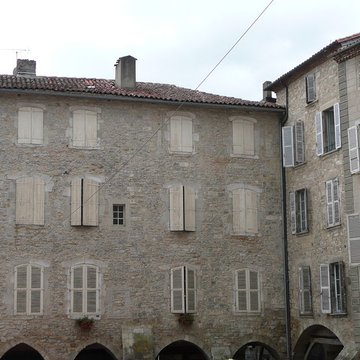Place Notre-Dame de Villefranche-de-Rouergue