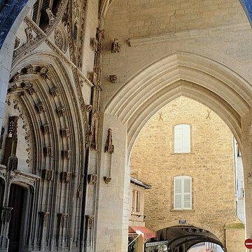 Place Notre-Dame de Villefranche-de-Rouergue