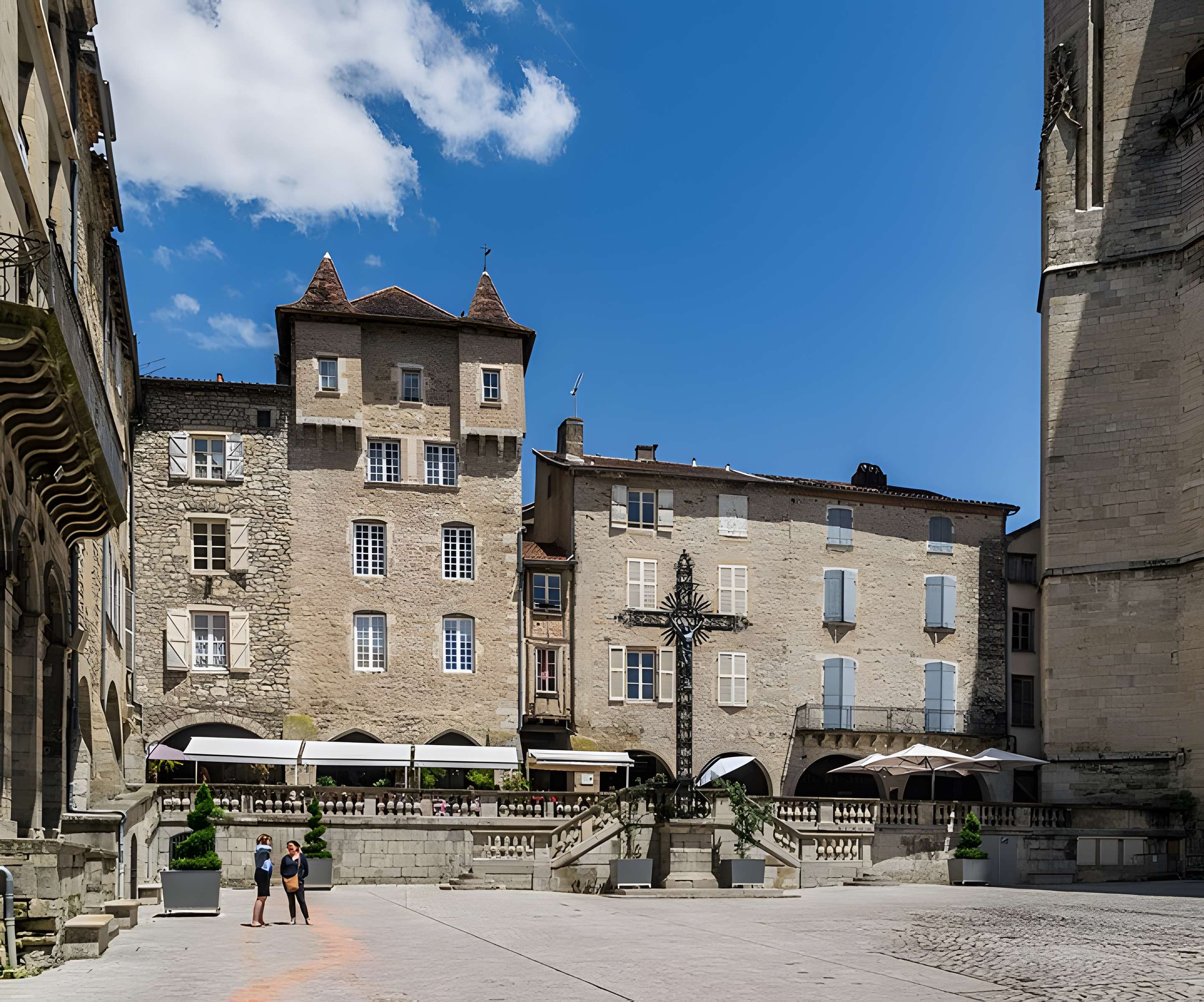 Place Notre-Dame de Villefranche-de-Rouergue
