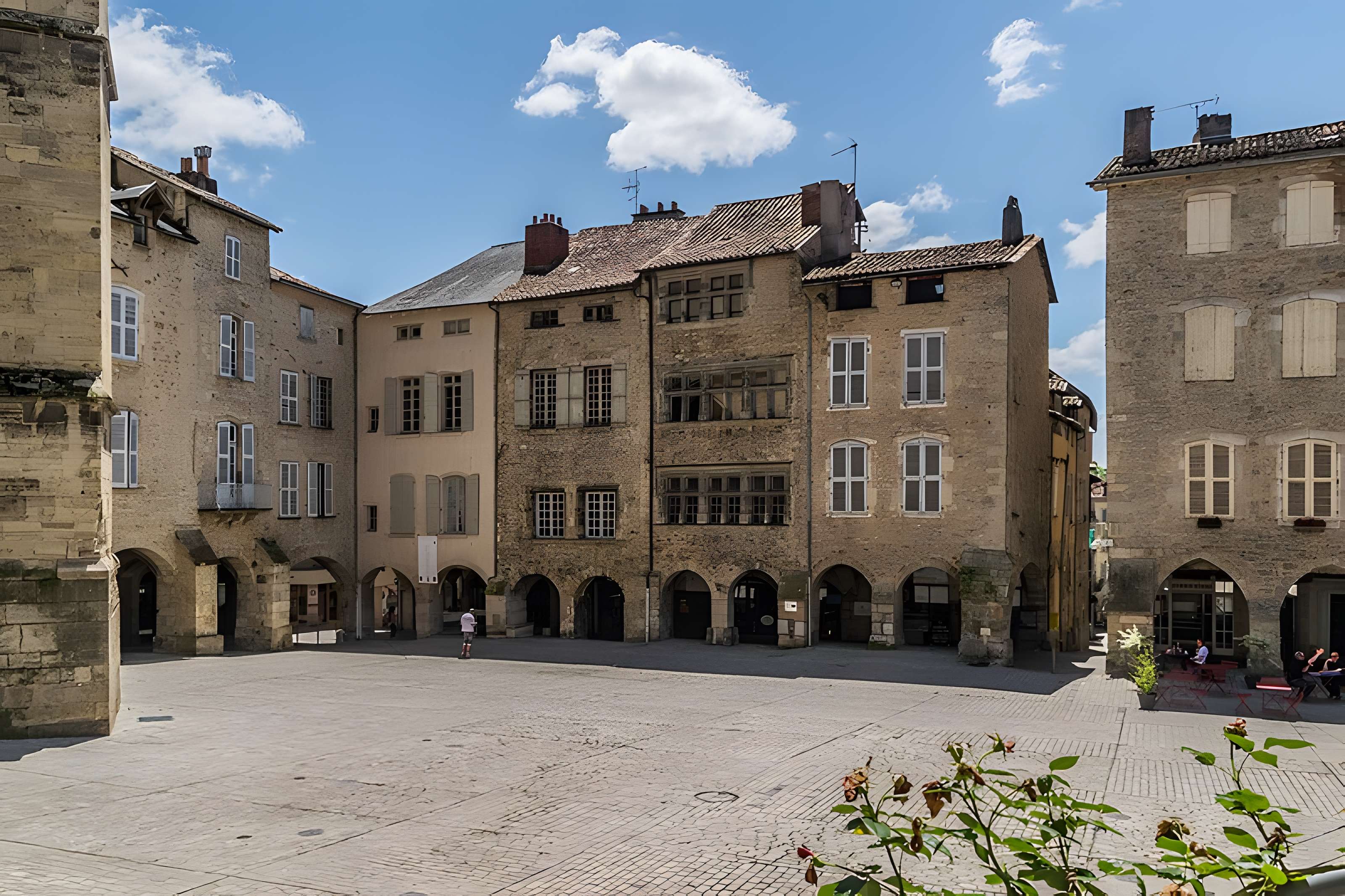 Place Notre-Dame de Villefranche-de-Rouergue