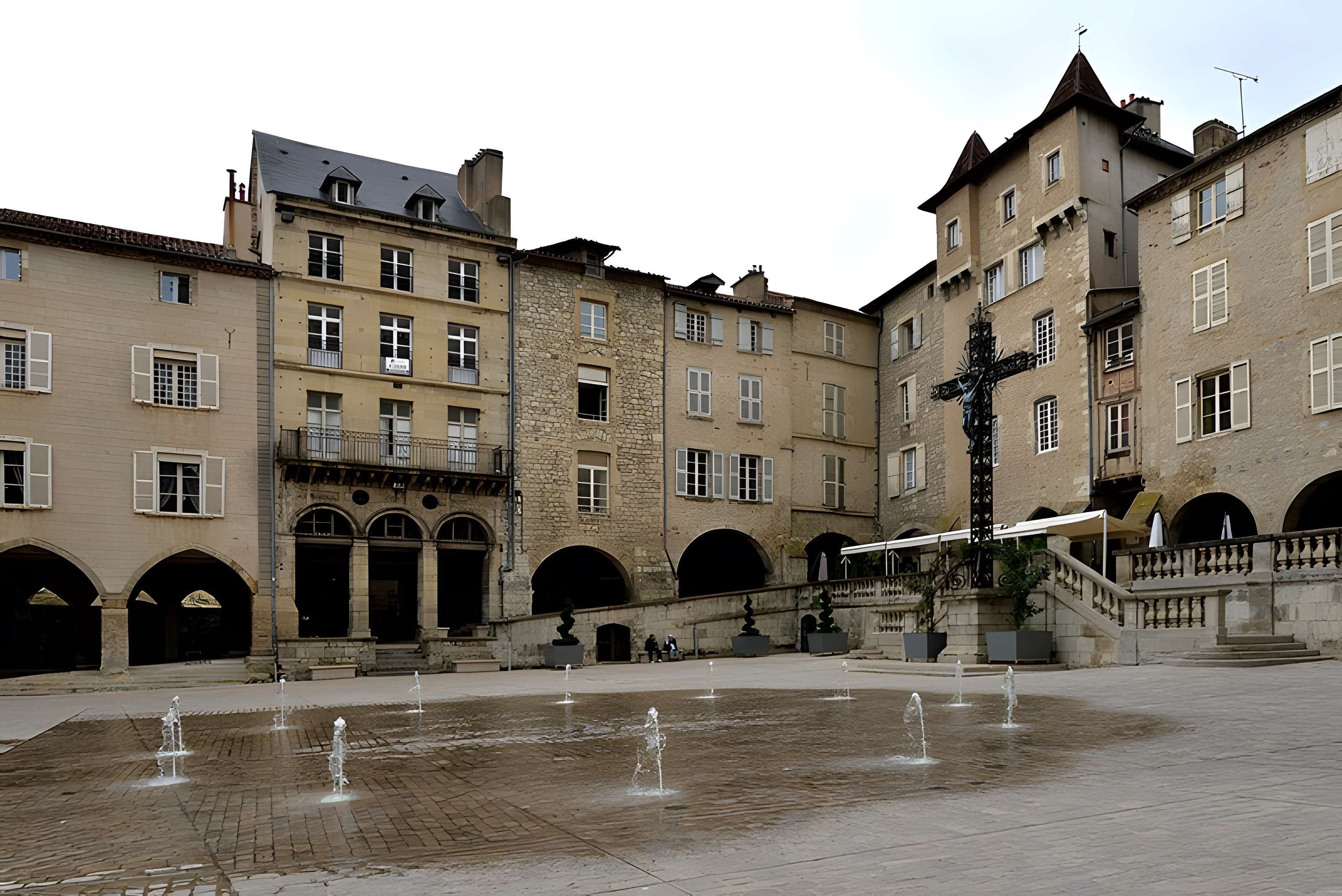 Place Notre-Dame de Villefranche-de-Rouergue