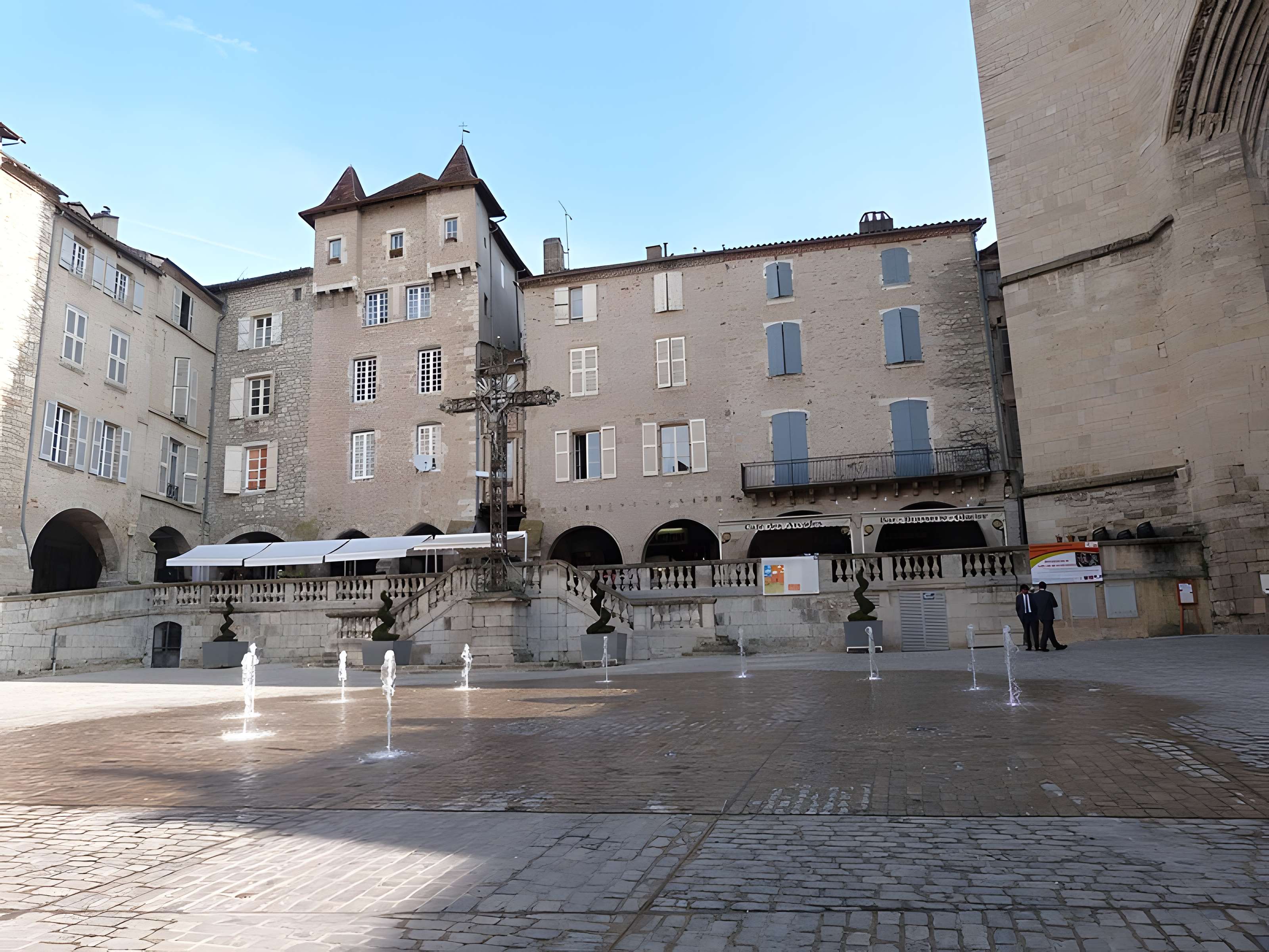 Place Notre-Dame de Villefranche-de-Rouergue