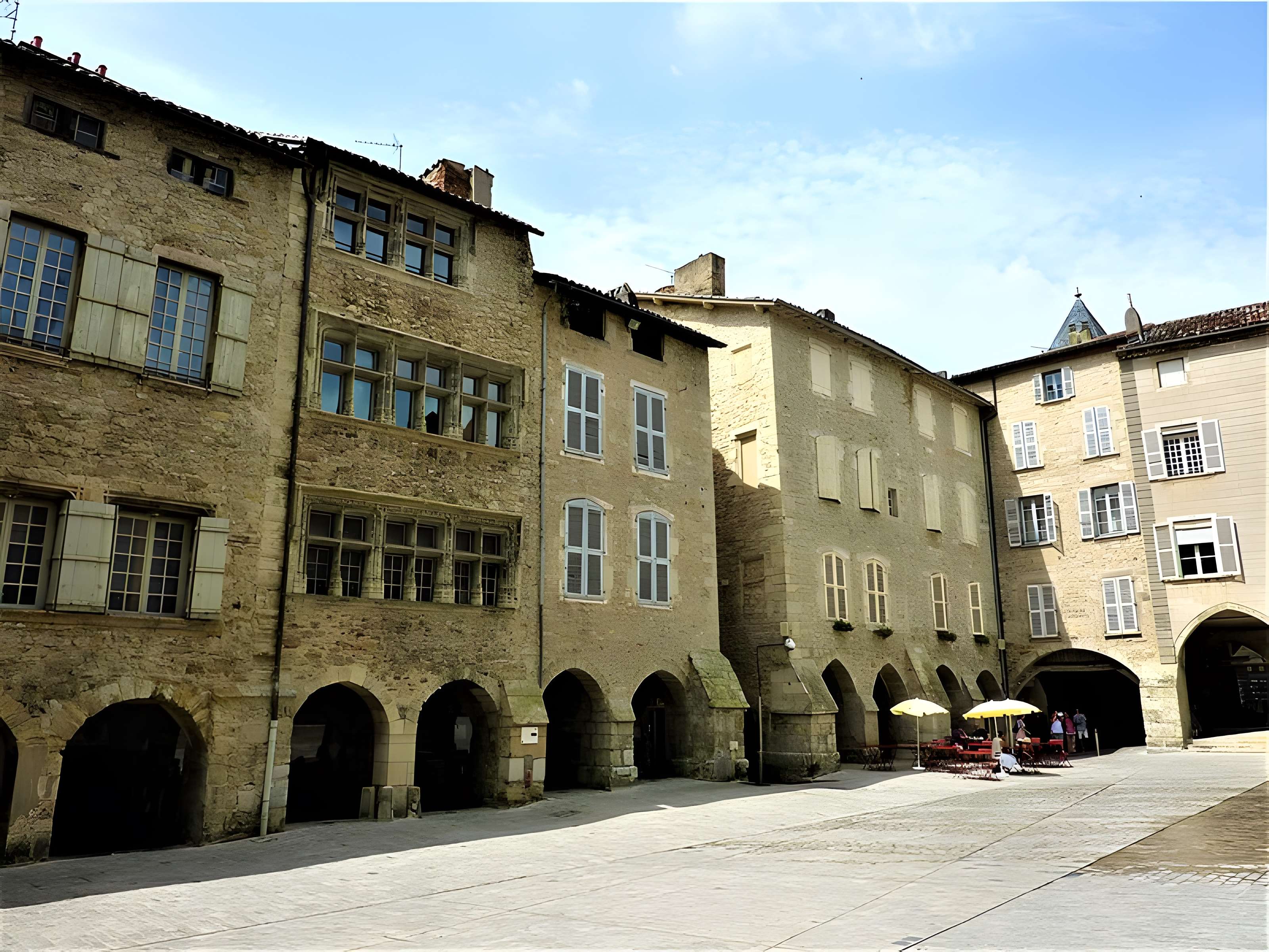 Place Notre-Dame de Villefranche-de-Rouergue