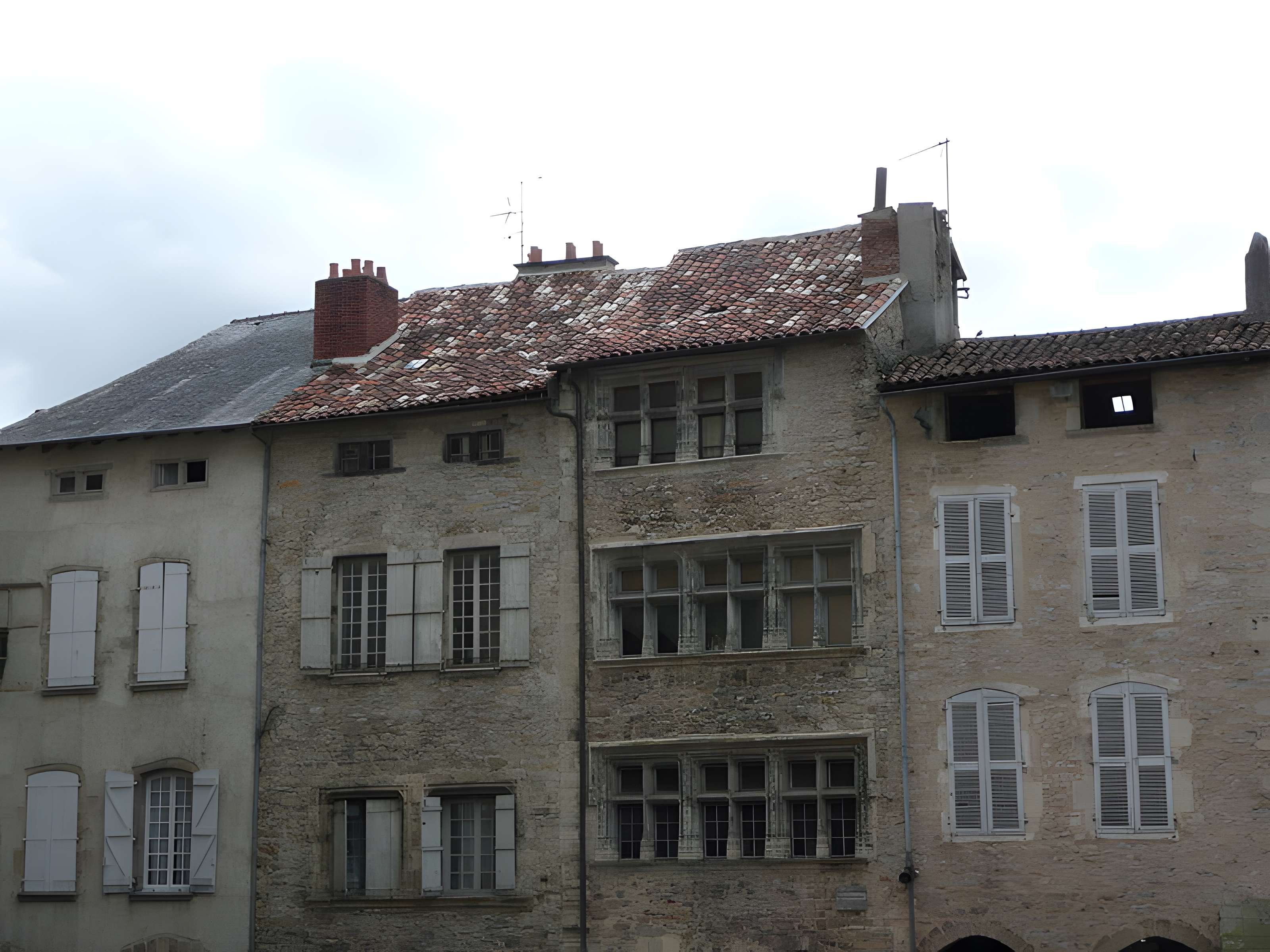 Place Notre-Dame de Villefranche-de-Rouergue
