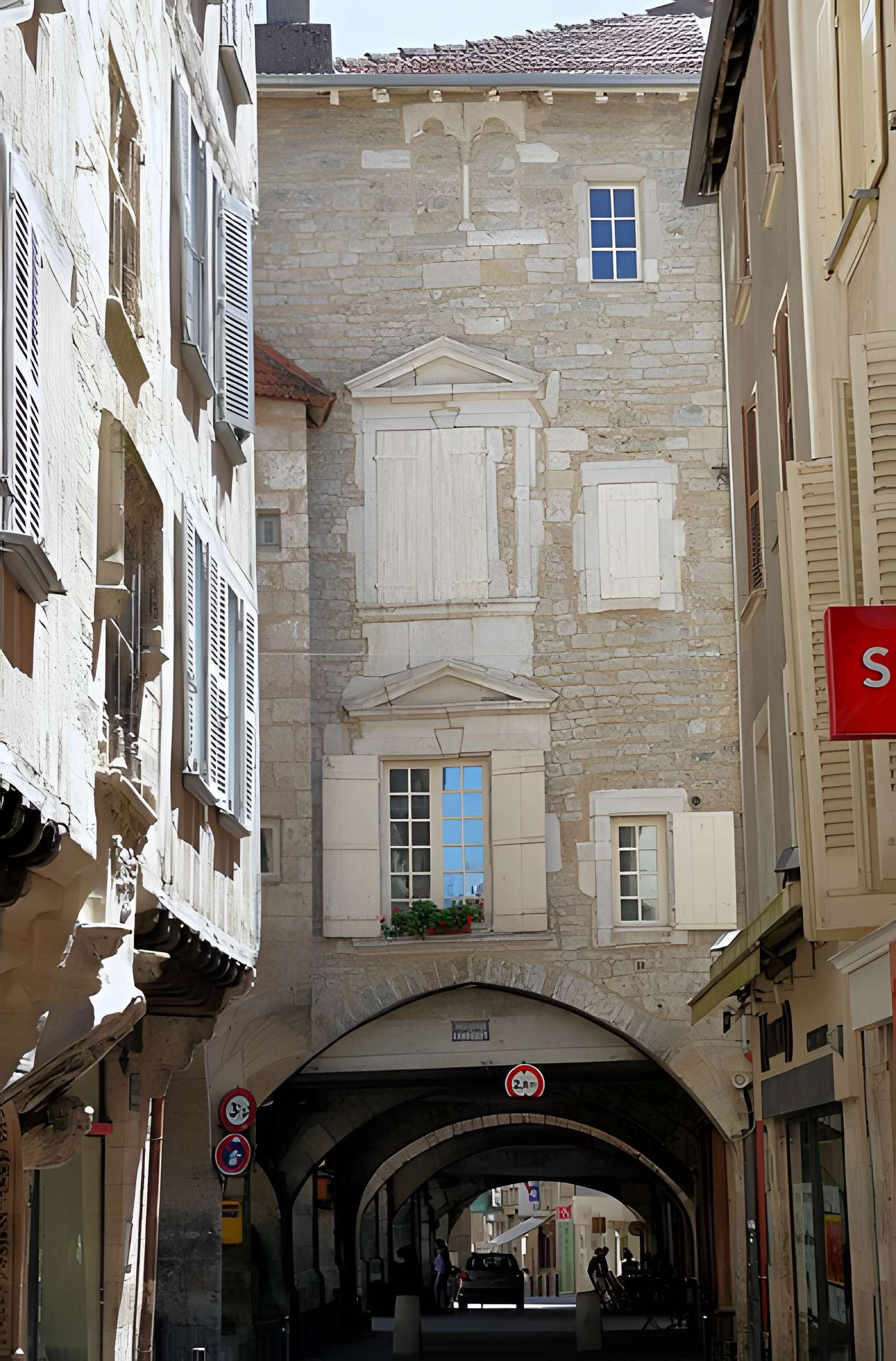 Place Notre-Dame de Villefranche-de-Rouergue