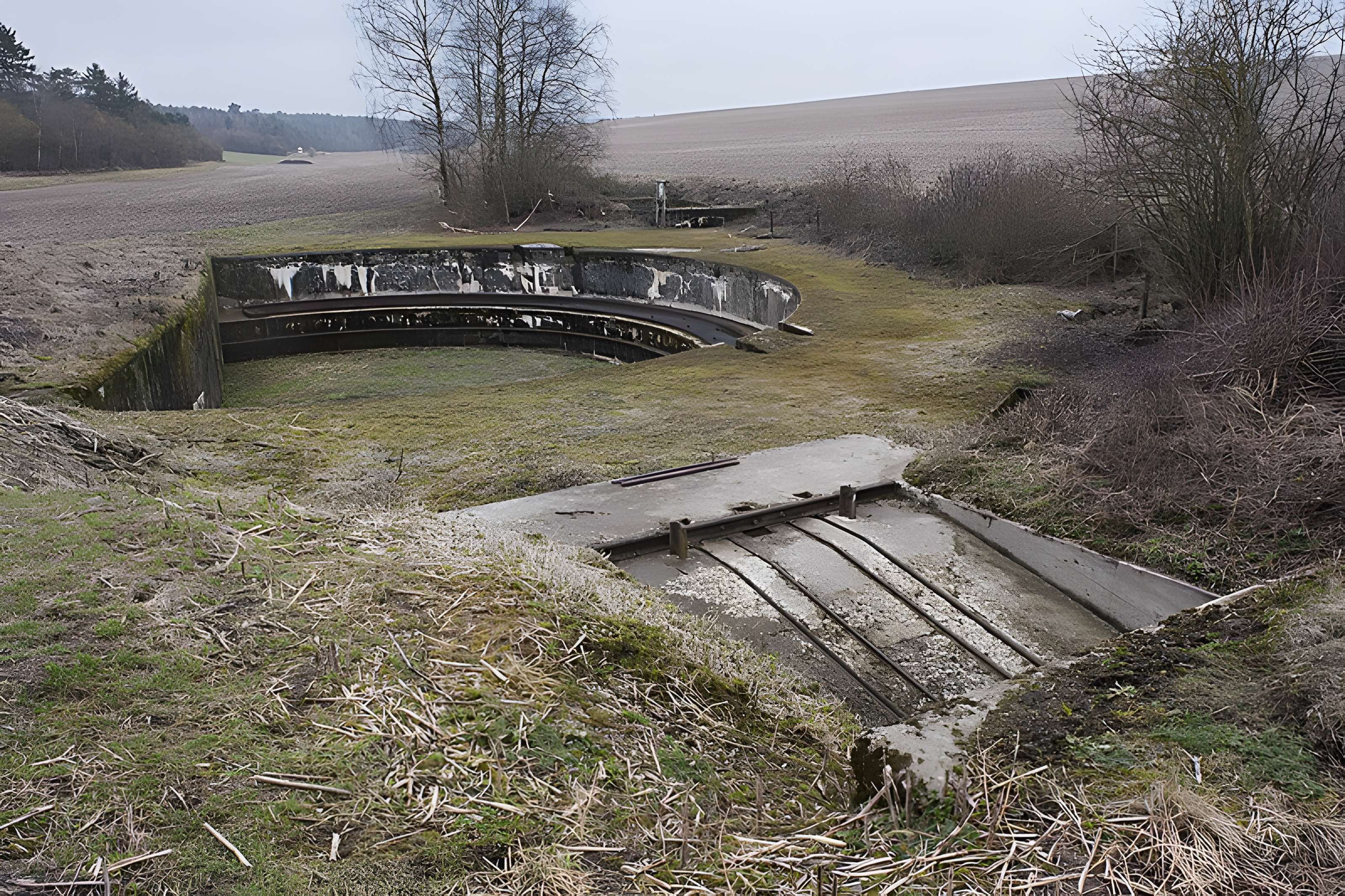 Plate-forme d'artillerie de Semide