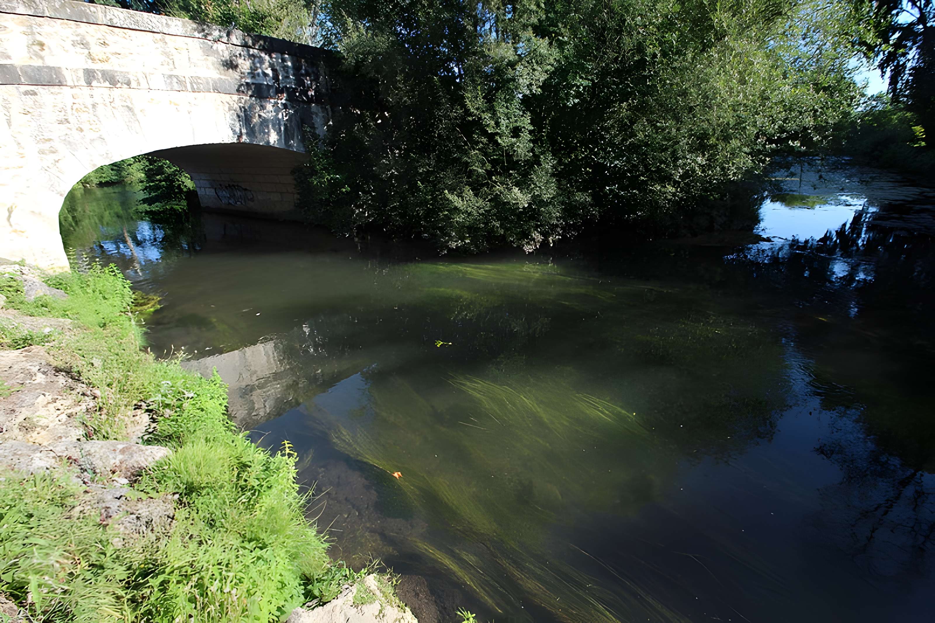 Pont Cornuel (également sur commune de Bouray-sur-Juine)