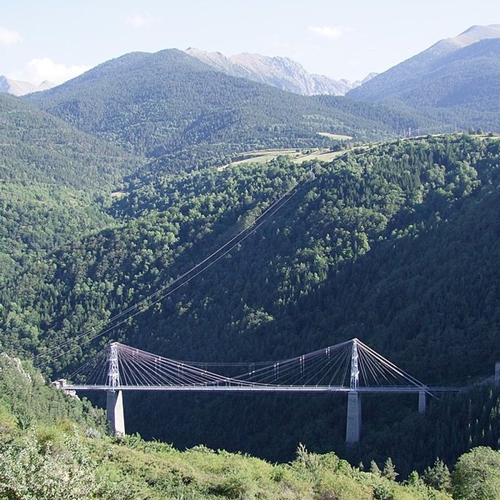 Photo de Pont Gisclard et stèle commémorative