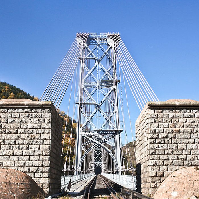 Photo de Pont Gisclard et stèle commémorative