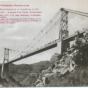 Pont Gisclard et stèle commémorative