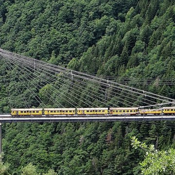 Pont Gisclard et stèle commémorative