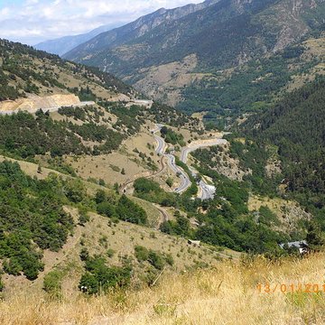 Pont Gisclard et stèle commémorative