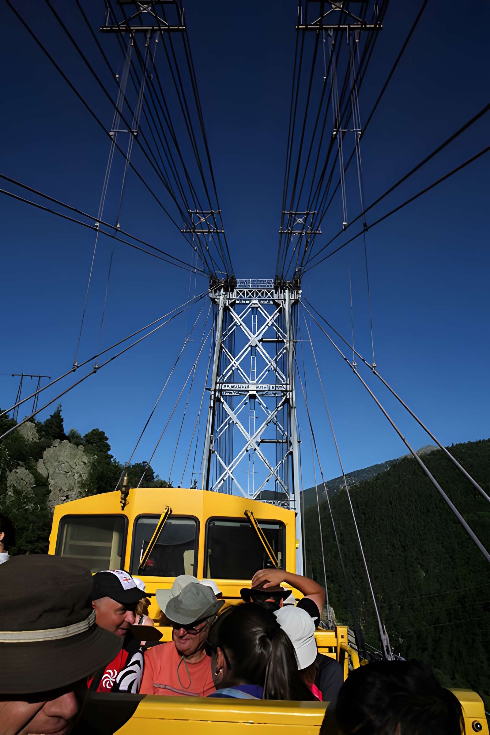 Pont Gisclard et stèle commémorative