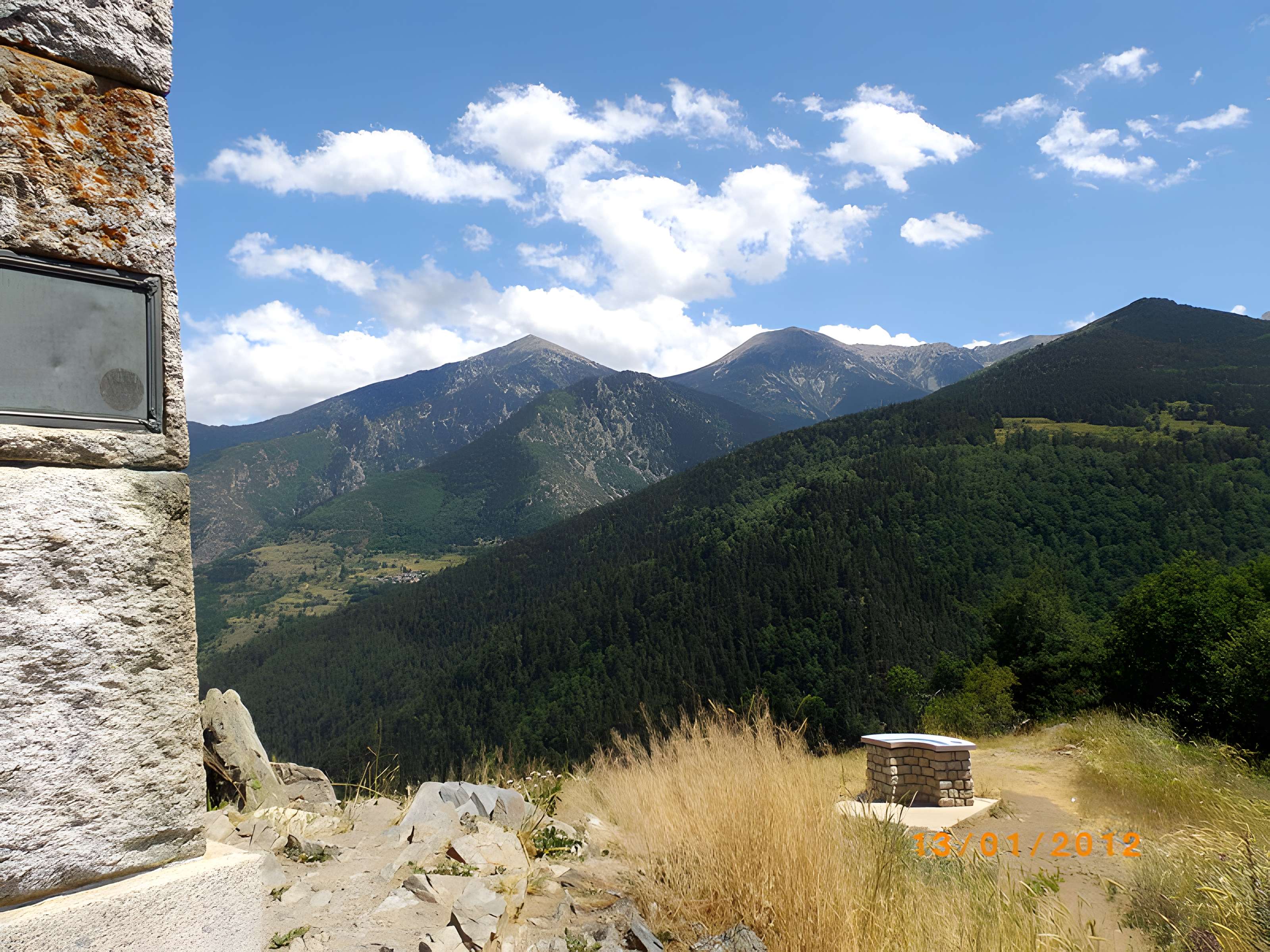 Pont Gisclard et stèle commémorative