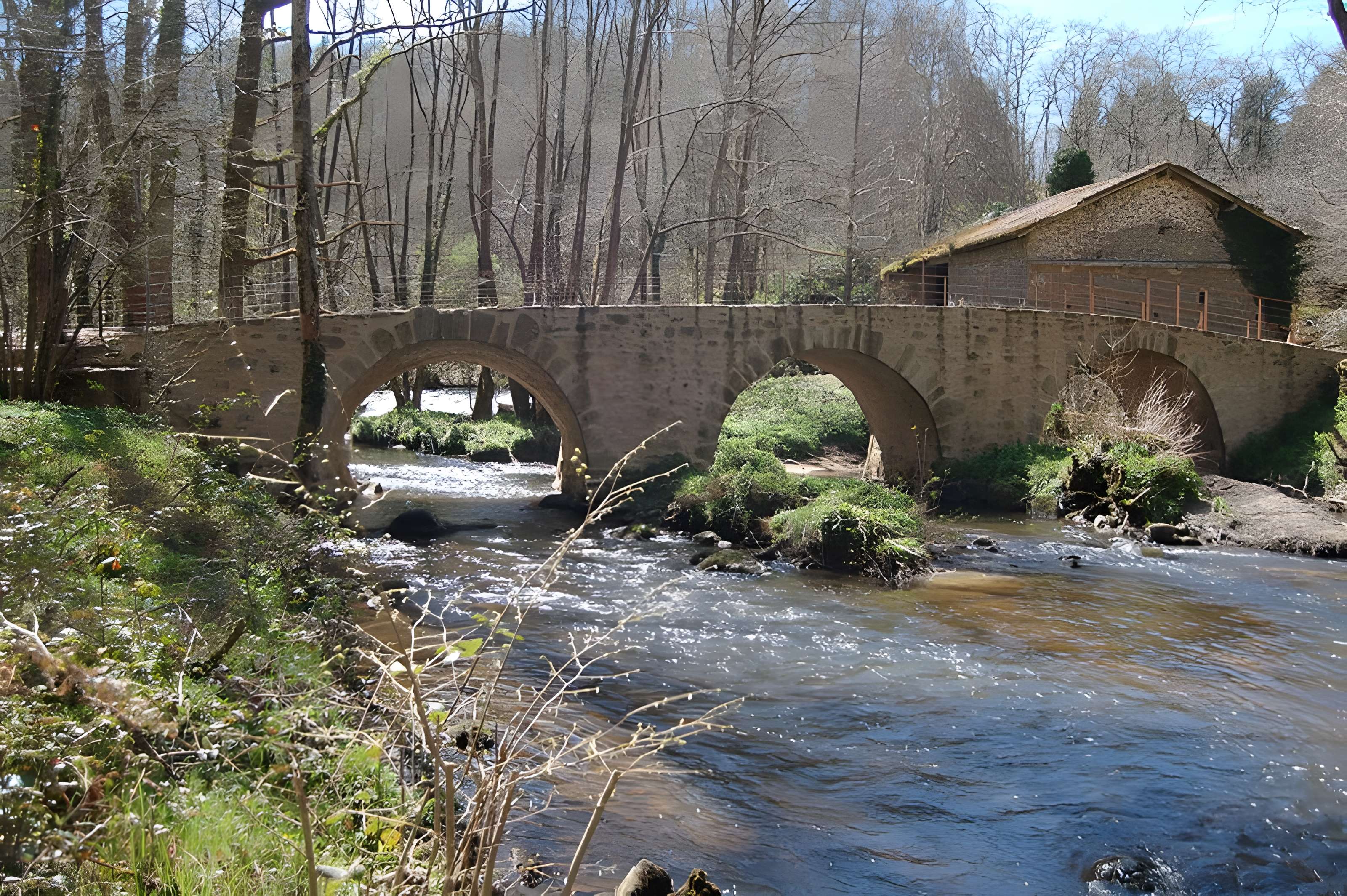 Pont de Lascaux à Saint-Auvent 