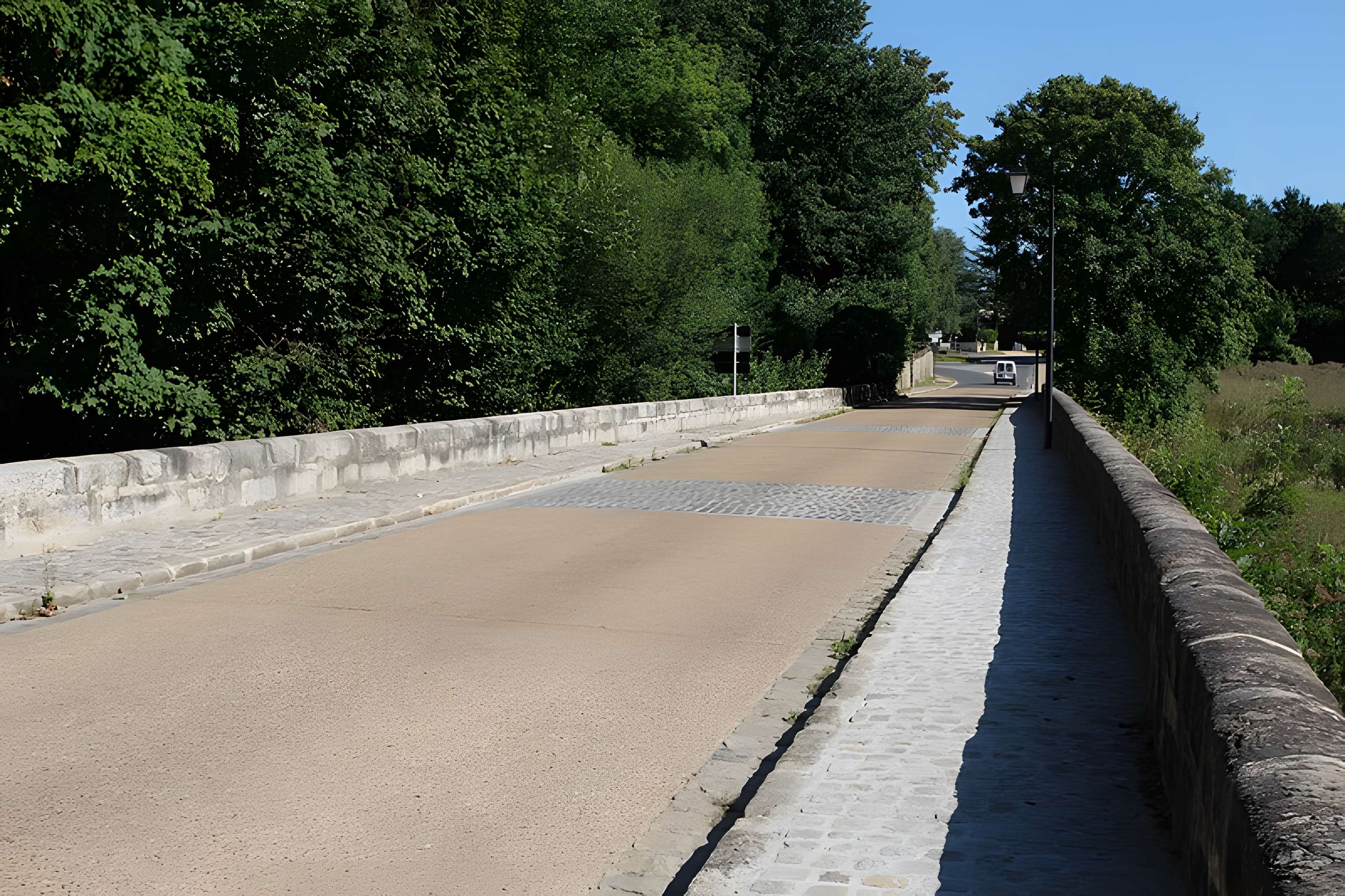 Pont de l'Hêtre de Lardy
