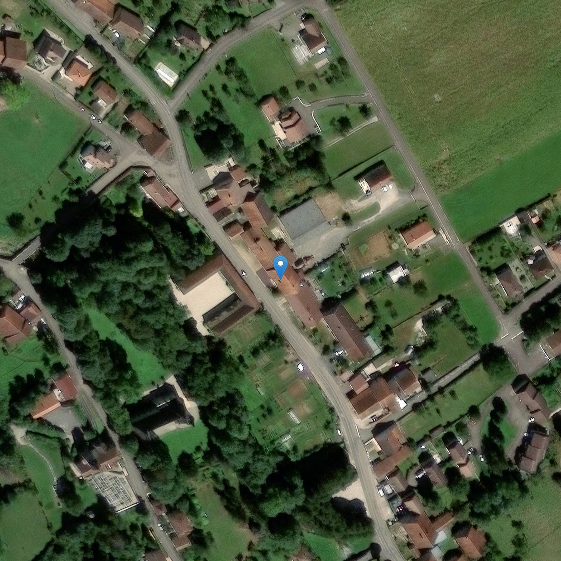 Photo de Neuilly-sur-Suize Bridge(ネウリーシュル)