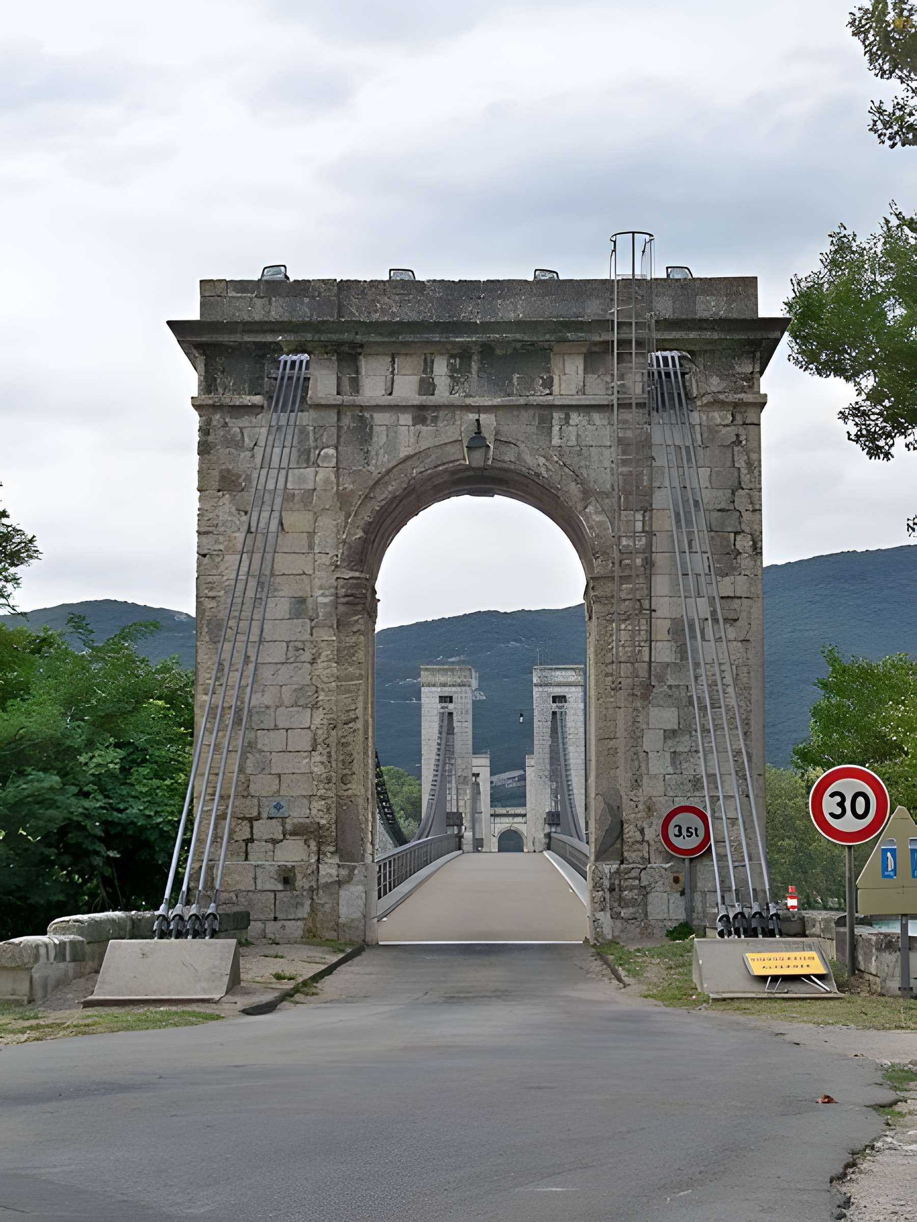 Pont du Robinet sur le Rhône de Donzère