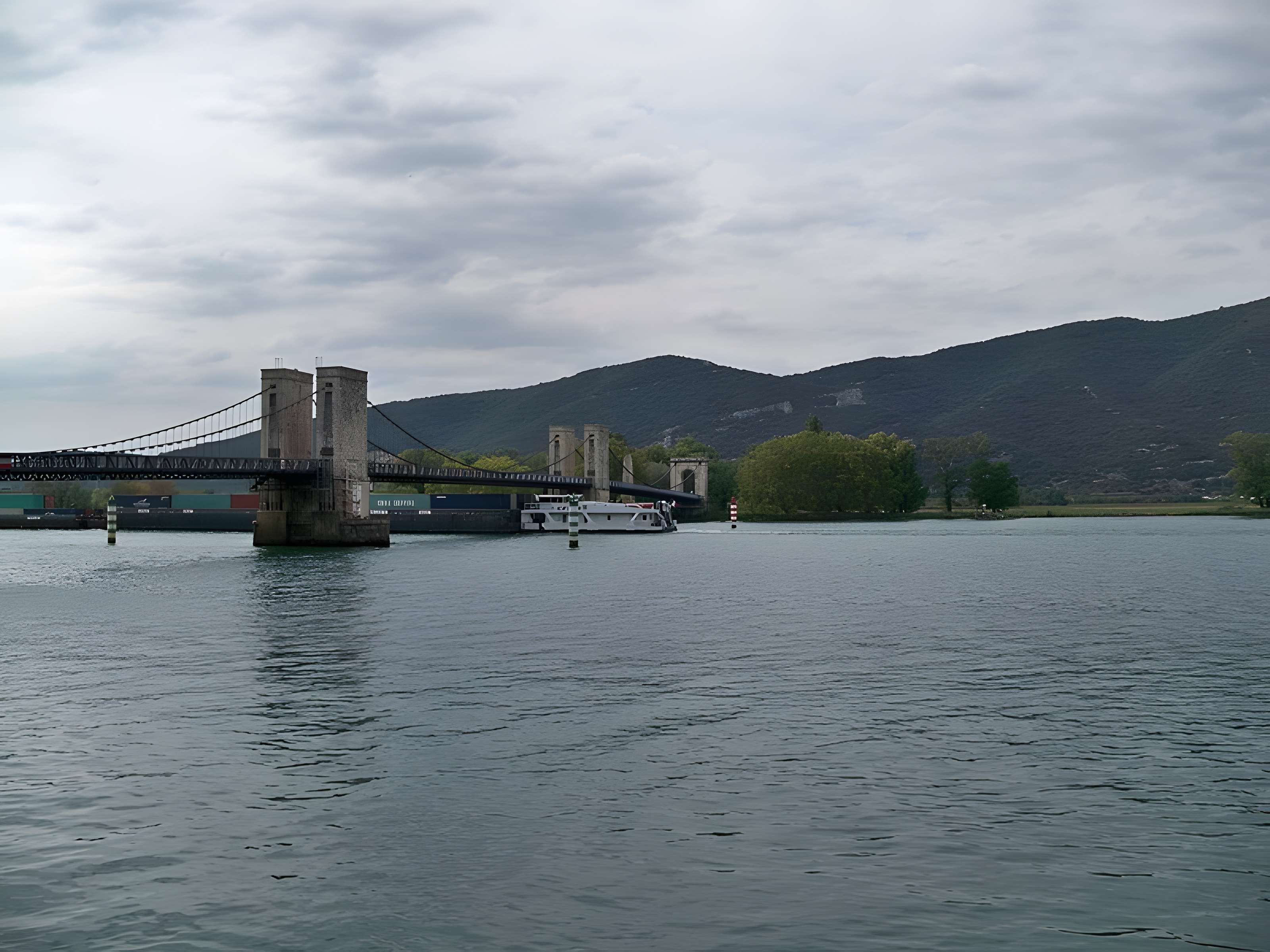 Pont du Robinet sur le Rhône de Donzère