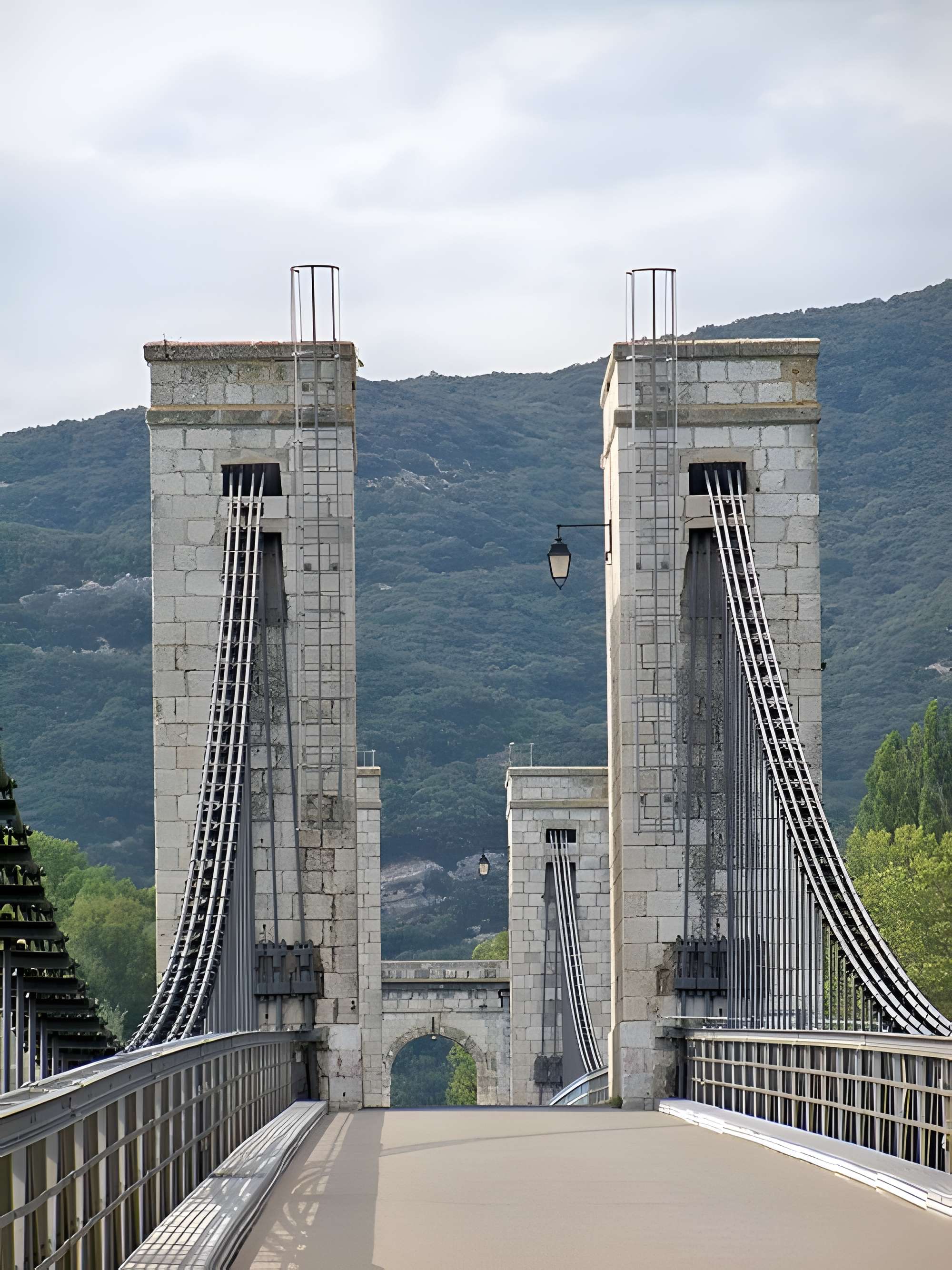 Pont du Robinet sur le Rhône de Donzère