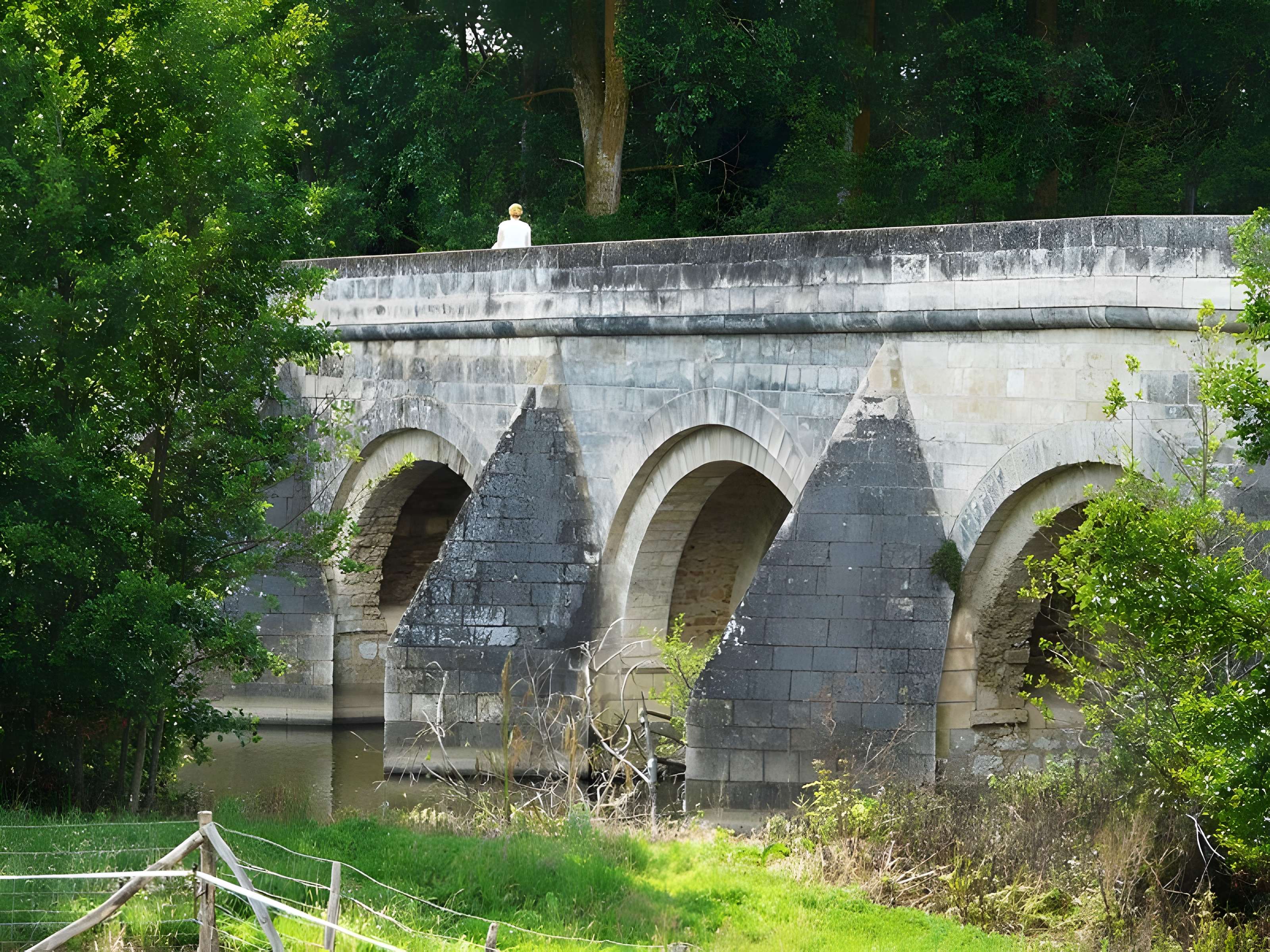 Pont du Vernay d'Airvault 