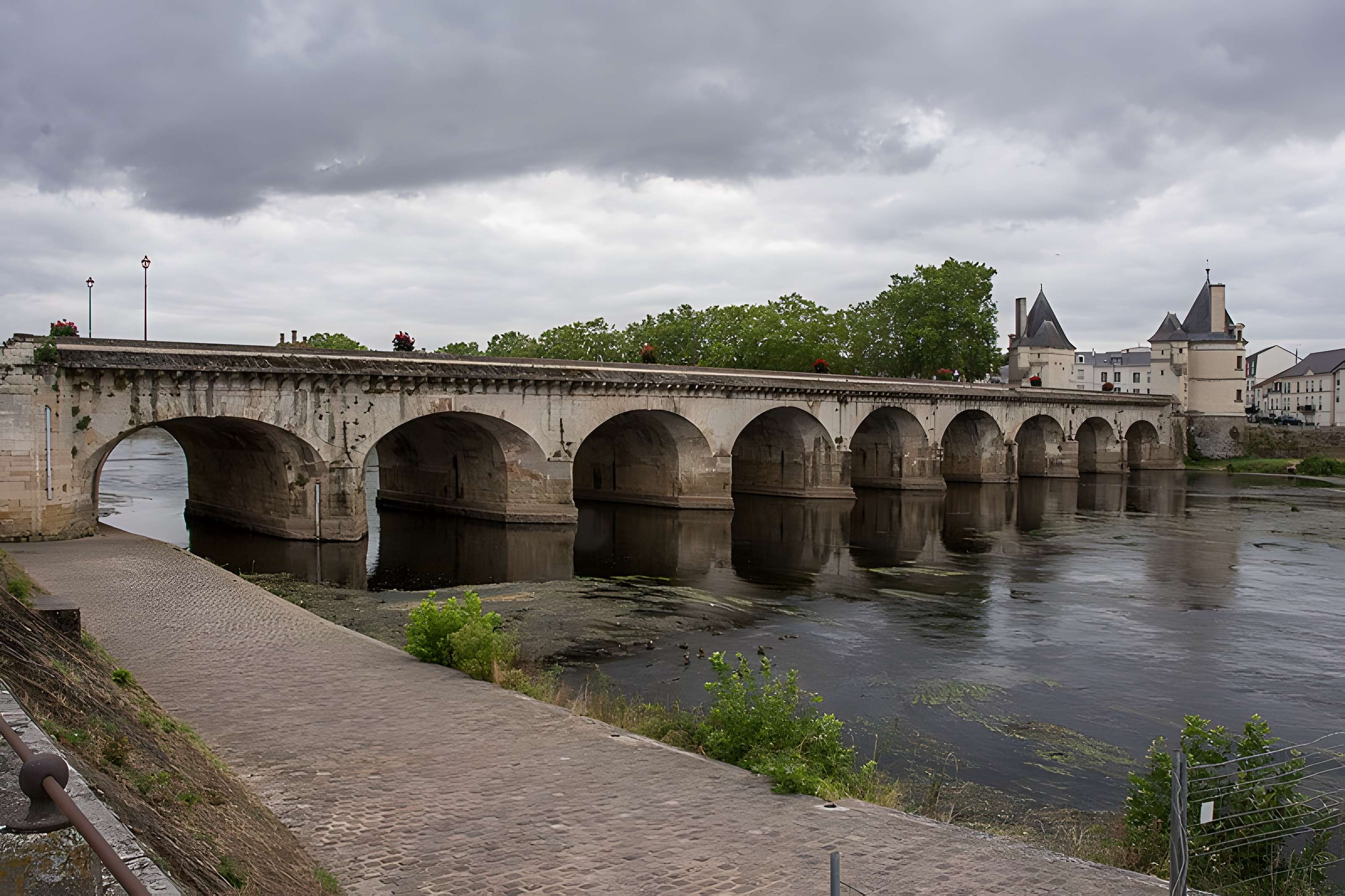 Pont Henri-IV de Châtellerault