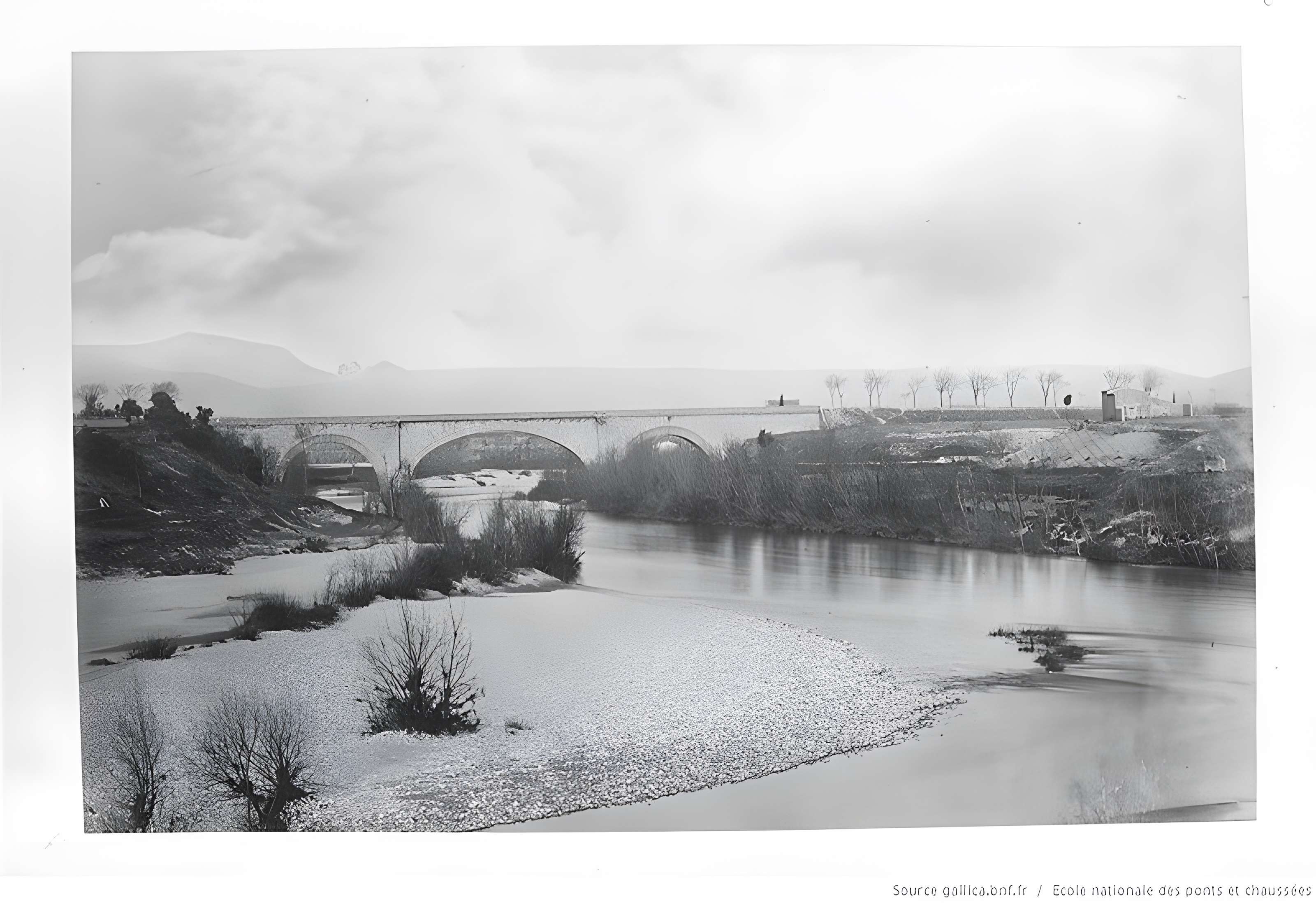 Pont sur l'Hérault de Gignac