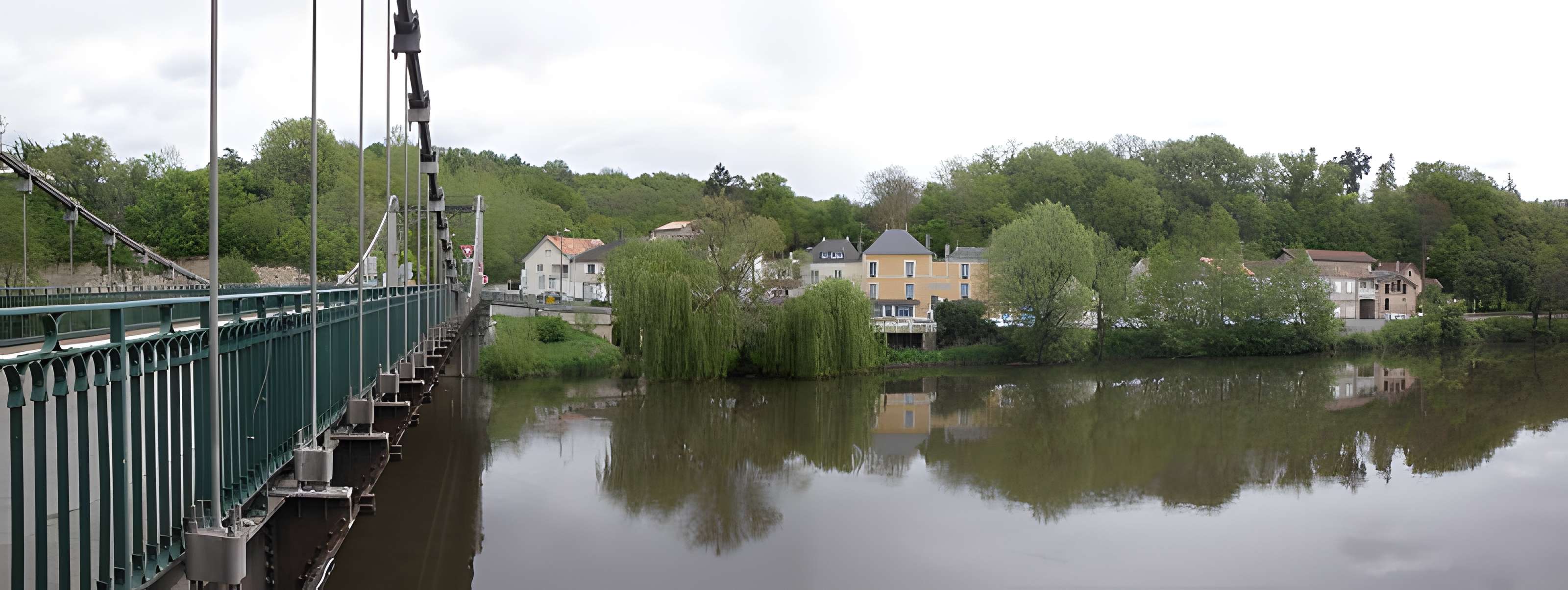 Pont suspendu de Bonneuil-Matours