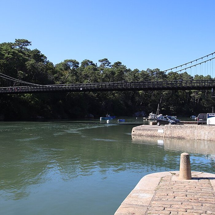 Photo de Le vieux pont suspendu