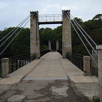 Le vieux pont suspendu