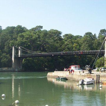 Le vieux pont suspendu