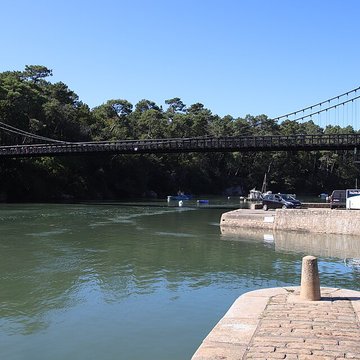 Le vieux pont suspendu