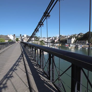 Le vieux pont suspendu