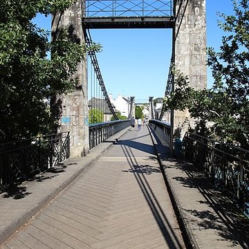 Le vieux pont suspendu