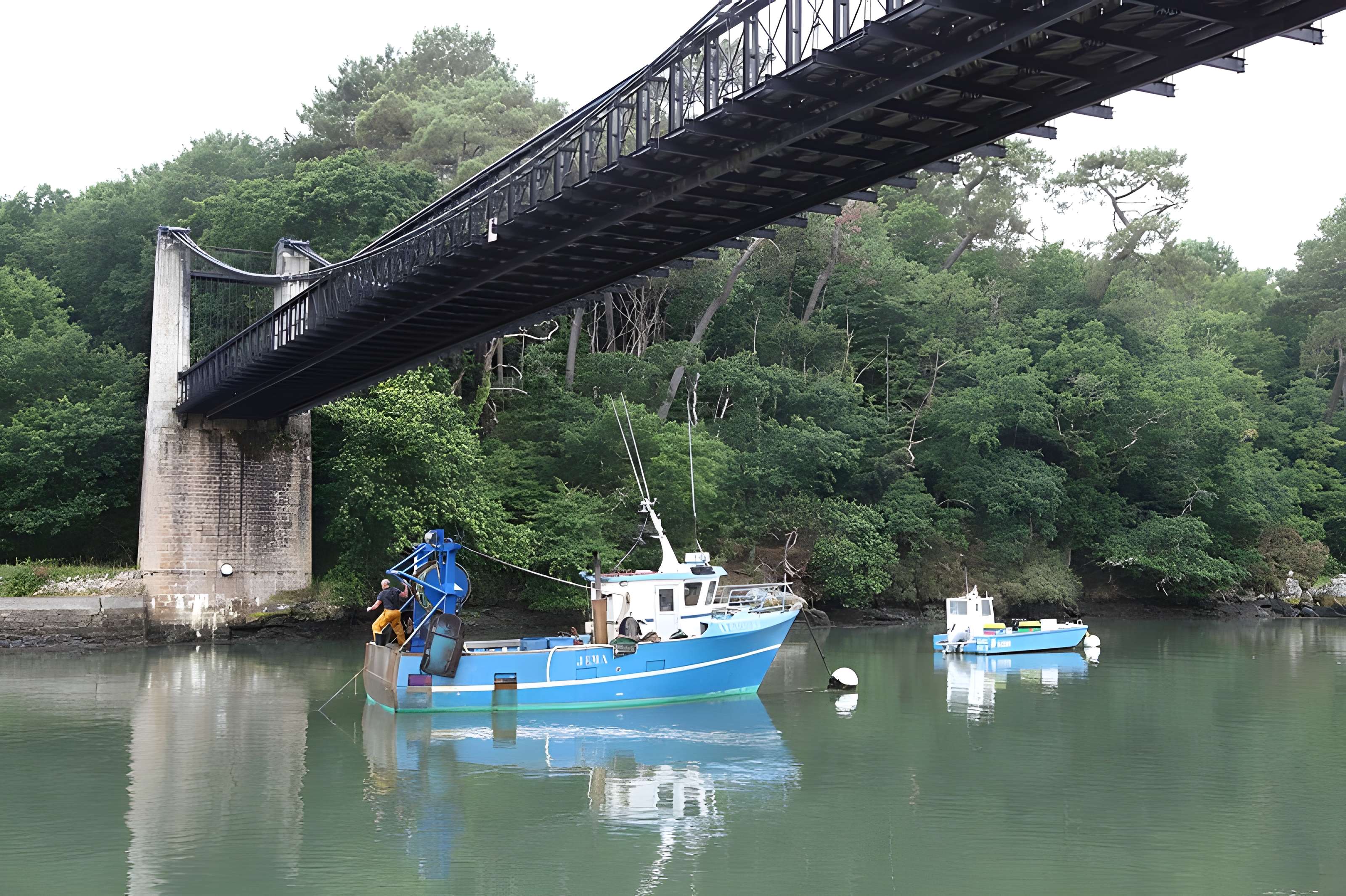 Le vieux pont suspendu