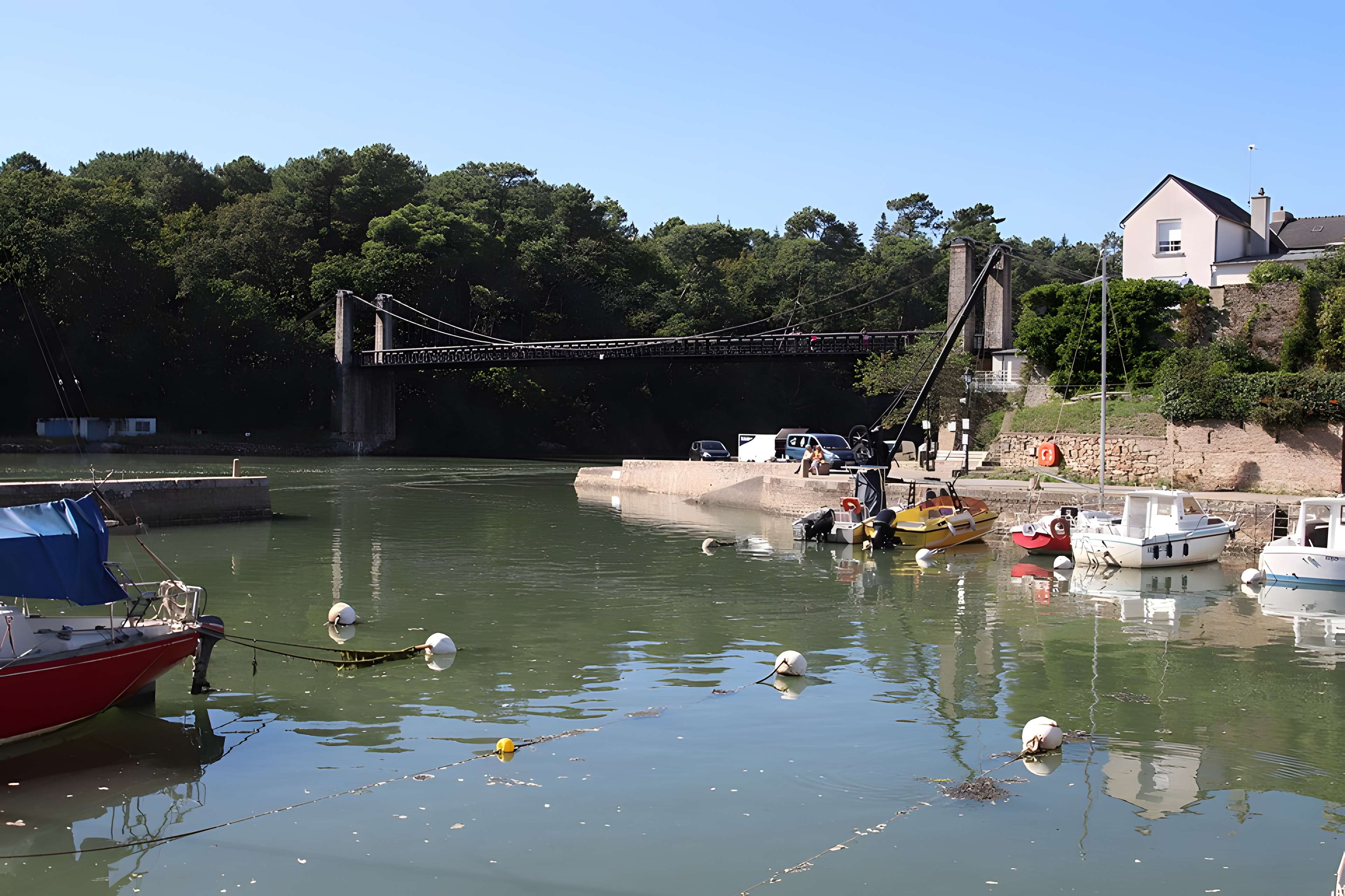 Le vieux pont suspendu