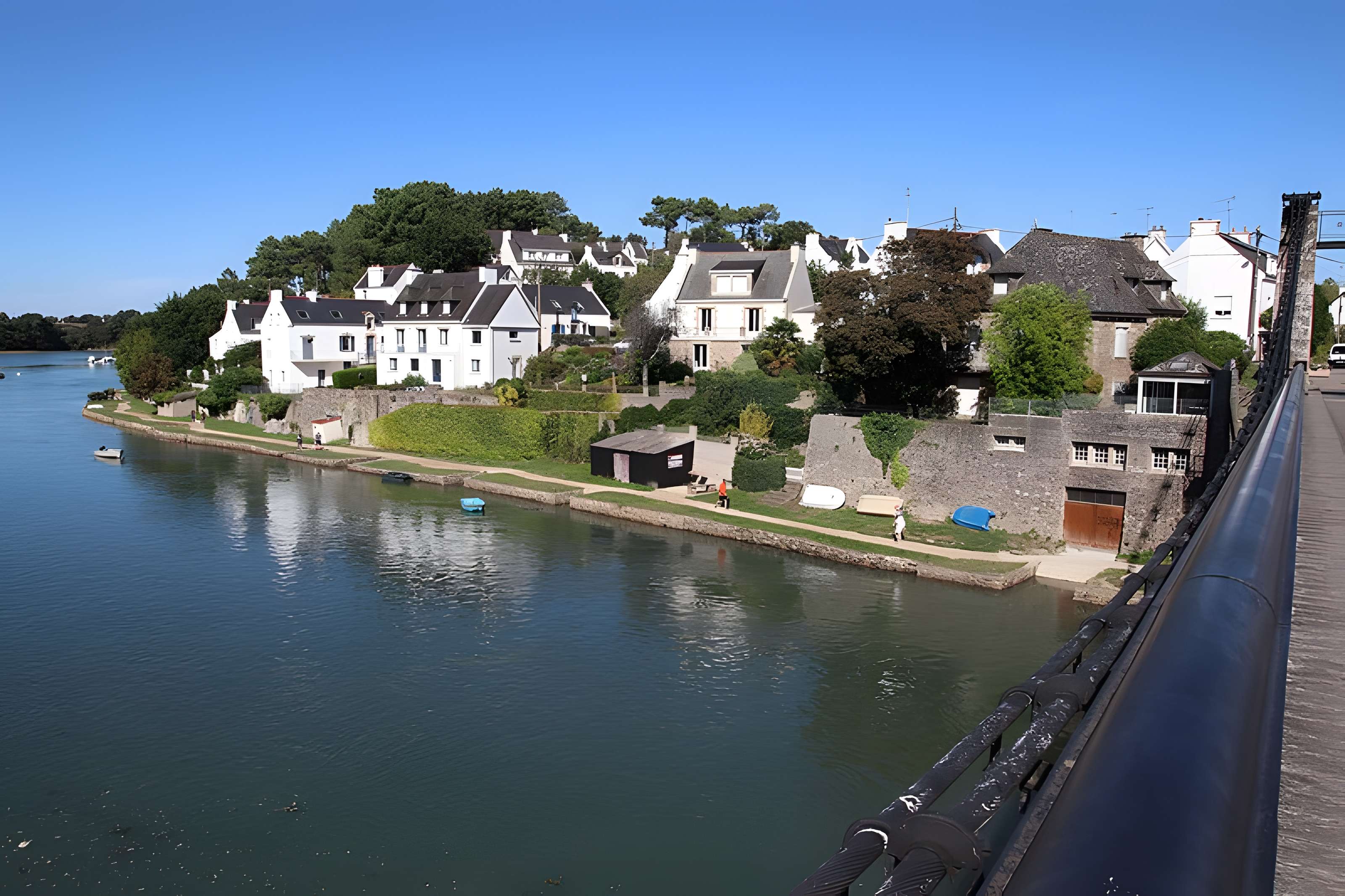 Le vieux pont suspendu