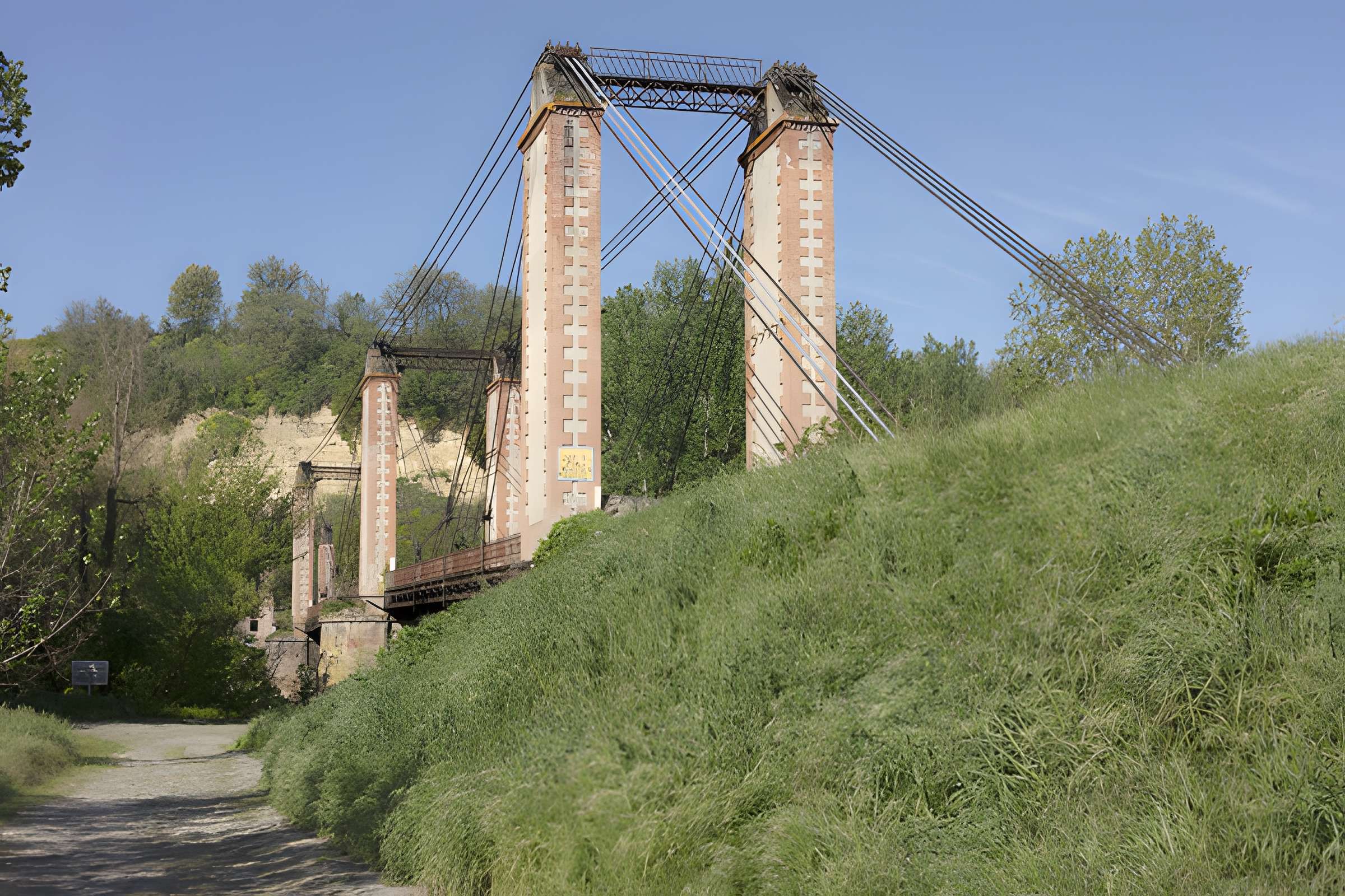 Pont suspendu de Bourret