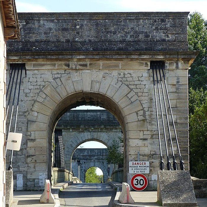 Photo de Pont suspendu de Fourques