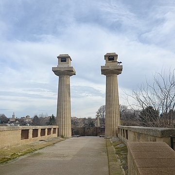 Pont suspendu de Remoulins