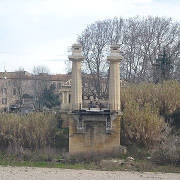 Pont suspendu de Remoulins